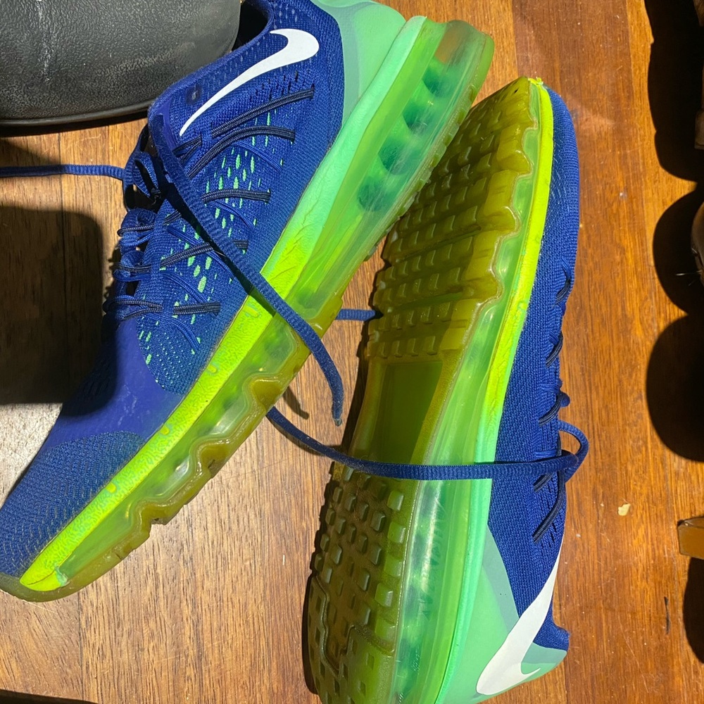 Nike Sneakers